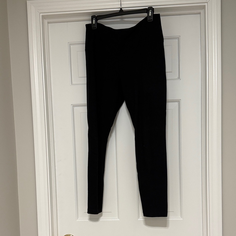 Lysse Black Leggings Size L